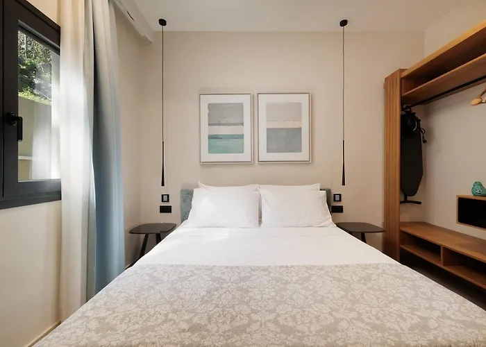 别墅 Alia, Your Modern Beachfront Escape *