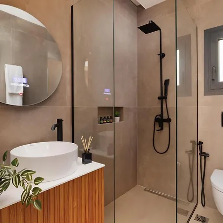 Alia, Your Modern Beachfront Escape Villa Benitses (Corfu)