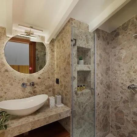 Willa Alia, Your Modern Beachfront Escape Benitses (Corfu)