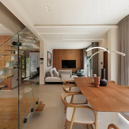 Alia, Your Modern Beachfront Escape Willa *