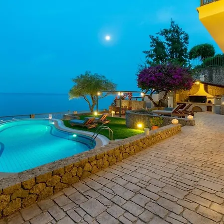 Alia, Your Modern Beachfront Escape * Benitses (Corfu)