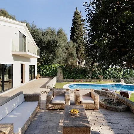 Alia, Your Modern Beachfront Escape Willa Benitses (Corfu)