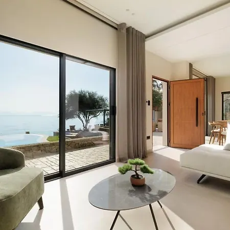 Alia, Your Modern Beachfront Escape * ベニテス