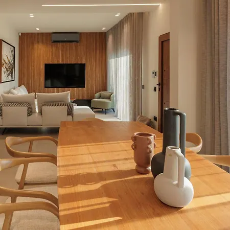 Alia, Your Modern Beachfront Escape ヴィラ