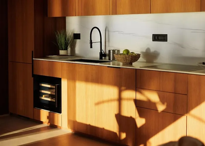 Villa Alia, Your Modern Beachfront Escape *