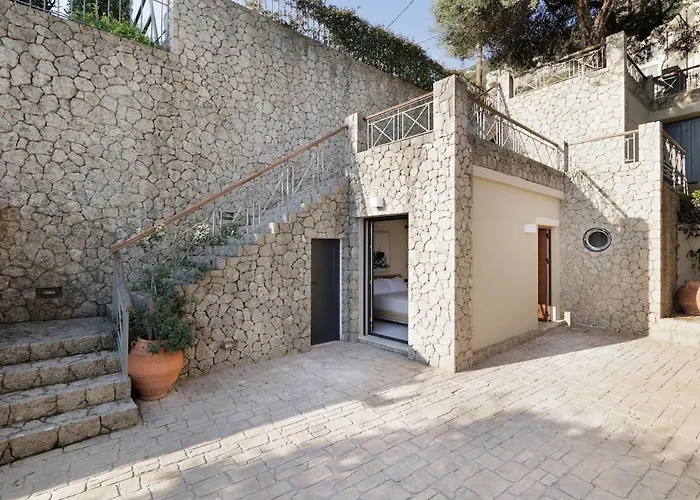 Villa Alia, Your Modern Beachfront Escape