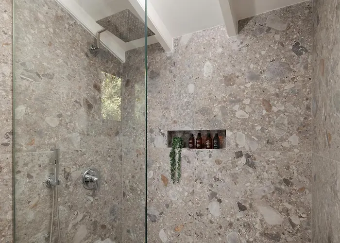 Villa Alia, Your Modern Beachfront Escape