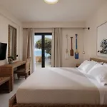 Alia, Your Modern Beachfront Escape * Mpenitses