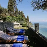 Villa Alia, Your Modern Beachfront Escape Benitses (Corfu)