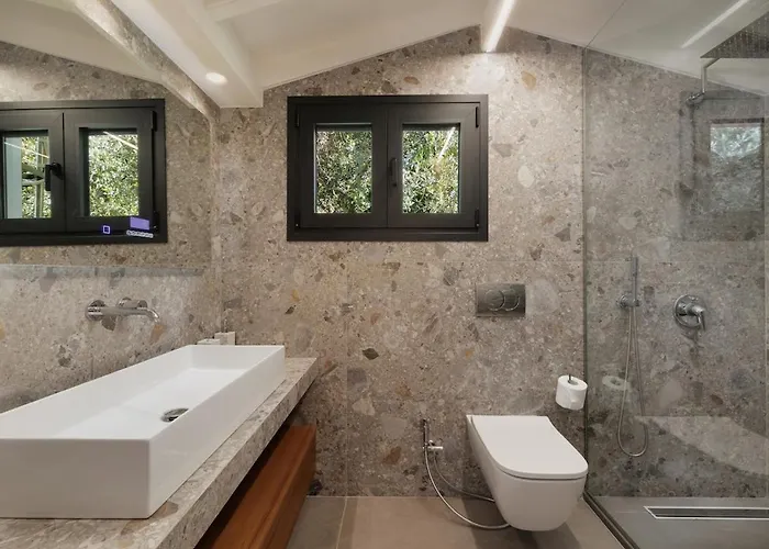 Alia, Your Modern Beachfront Escape Вилла *